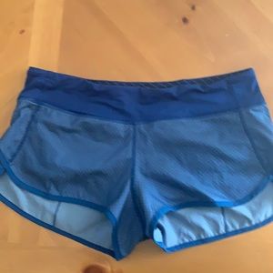 Lululemon Speed Up Shorts blue dots